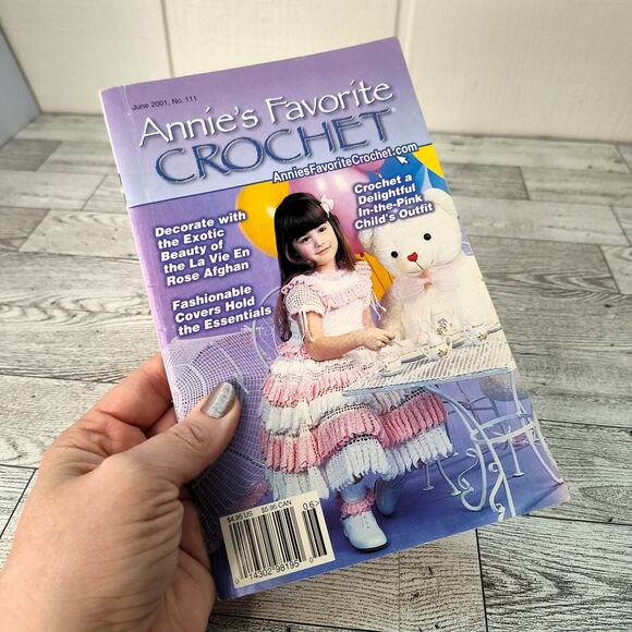 Annies Favorite Crochet 2001 Vintage y2k Craft Booklet Pattern Girl Dress Afghan - Picture 1 of 10
